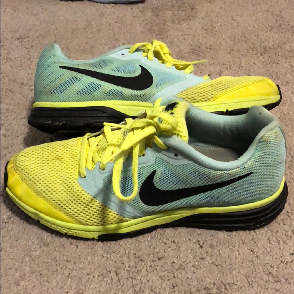 Nike Women’s size 9 zoom fly shoes
